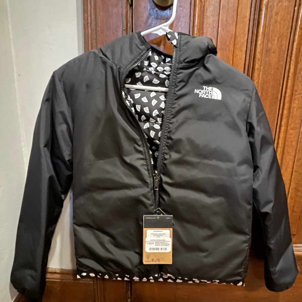 NWT 🆕 North Face Black Reversible Down Jacket